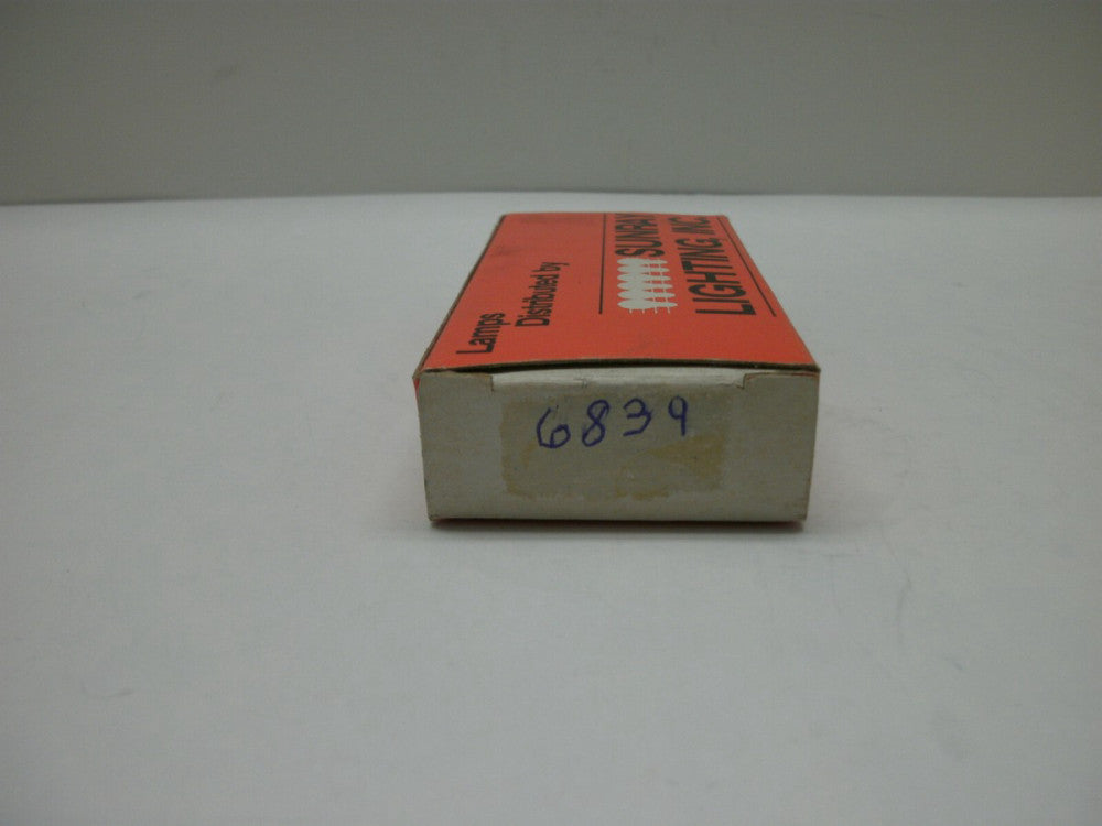 SUNRAY 6839 MINIATURE LAMP BULBS SX4s BASE 28V .02A .672W .15 MSCP(LOT OF 10)NIB