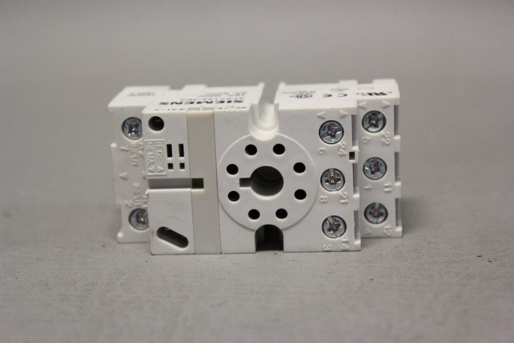 Unused SIEMENS plug-in relay socket 3TX7144-4E2