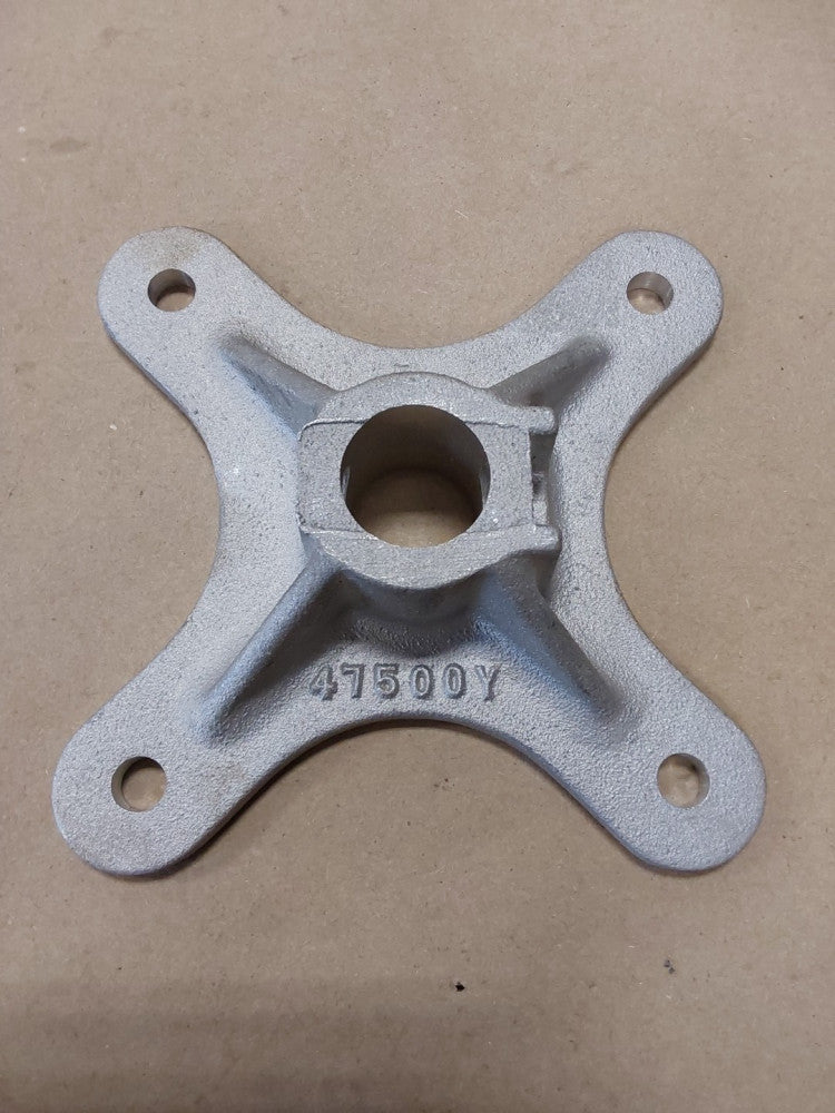 Tennant 47500Y Adapter - Hub Brush 1.00B