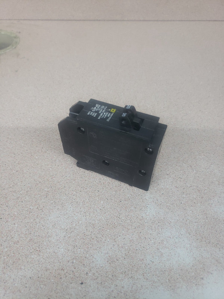 New! Square D HOMT2020 Tandem Circuit Breaker 20/20 Amp 1 Pole 120/240V
