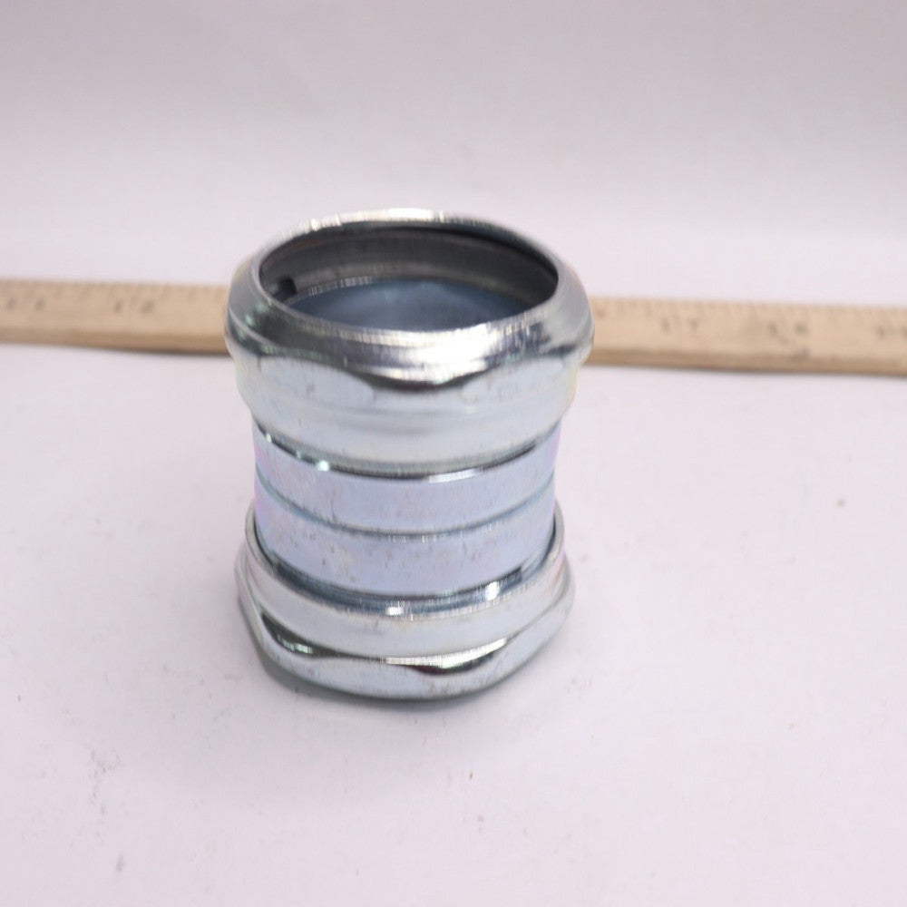 Compression Conduit Coupling Steel 1-1/2" x 3-9/32"