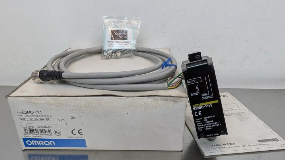 Omron E3MC-Y11 Photoelectric Switch 2m 12-24VDC