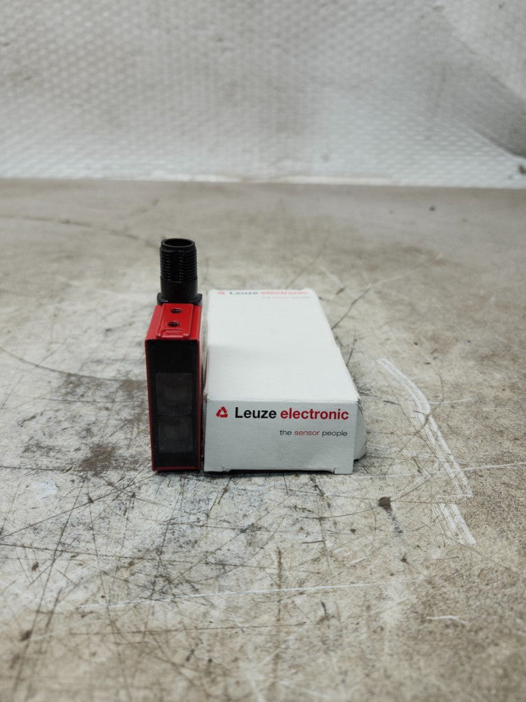 NEW IN BOX LEUZE ELECTRONIC Photoelectric Sensor RTR 8/66-800-S12