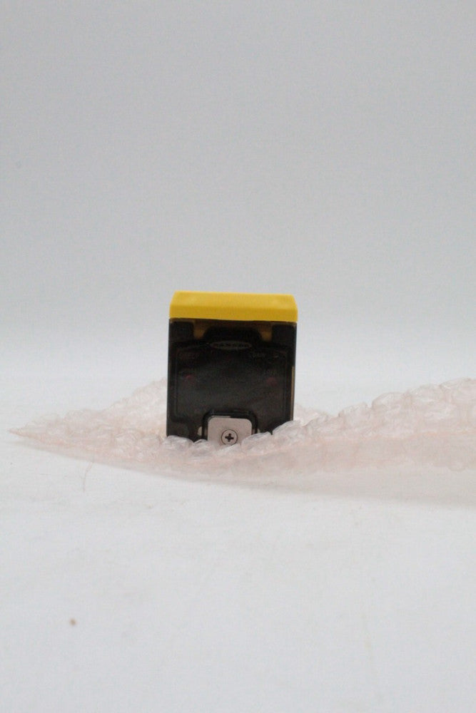 Banner OSELV Photoelectric Scanning Sensor
