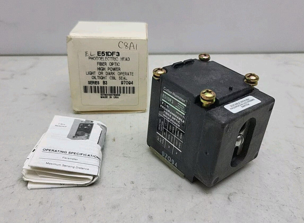 Cutler Hammer E51DF3 Photoelectric Head Fiber Optic Programmable Series B3 New