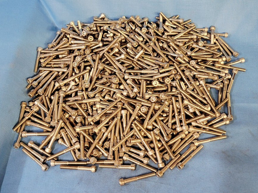 SOCKET HEAD CAP SCREW M5-0.8 X 40MM STAINLESS STEEL **LOT OF 640**