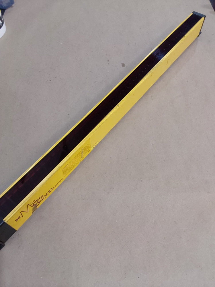 STI Light Curtain Receiver MS46LR-20-610-Q1-R-NC-FN Used