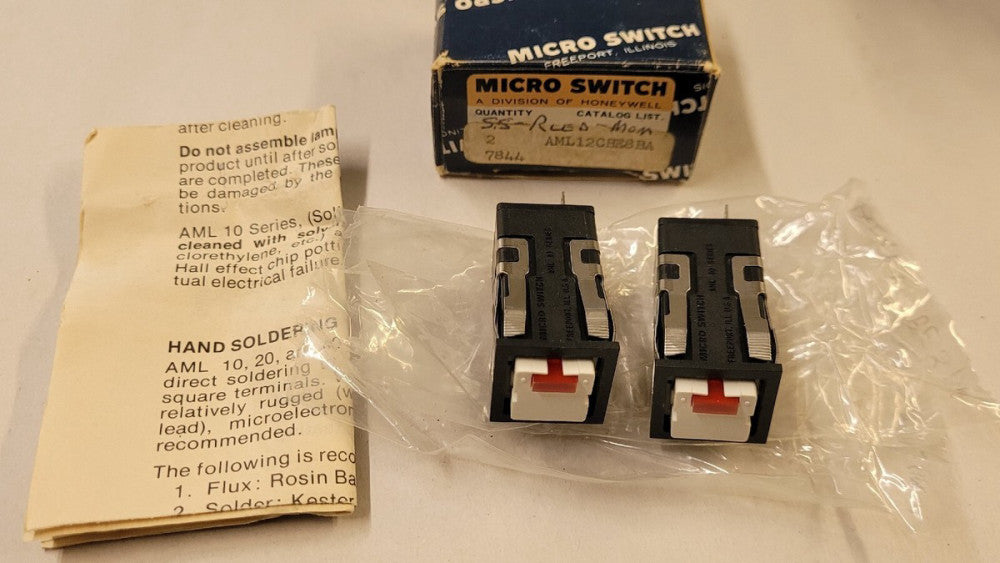 NOS Lot Of 2 Micro Switch AML12CBE8BA Push Buttons