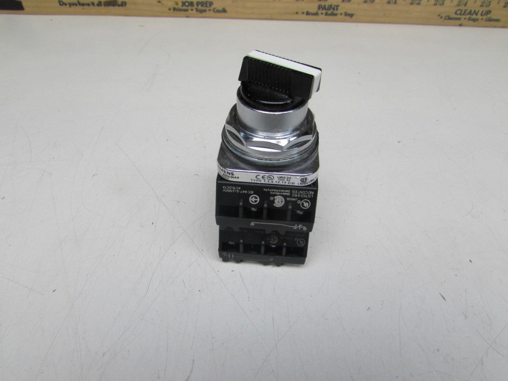 SIEMENS 52SA2HAB, NON ILLUM. 4 POS. SELECTOR SWITCH,30mm, N/NIB! MAKE OFFER!
