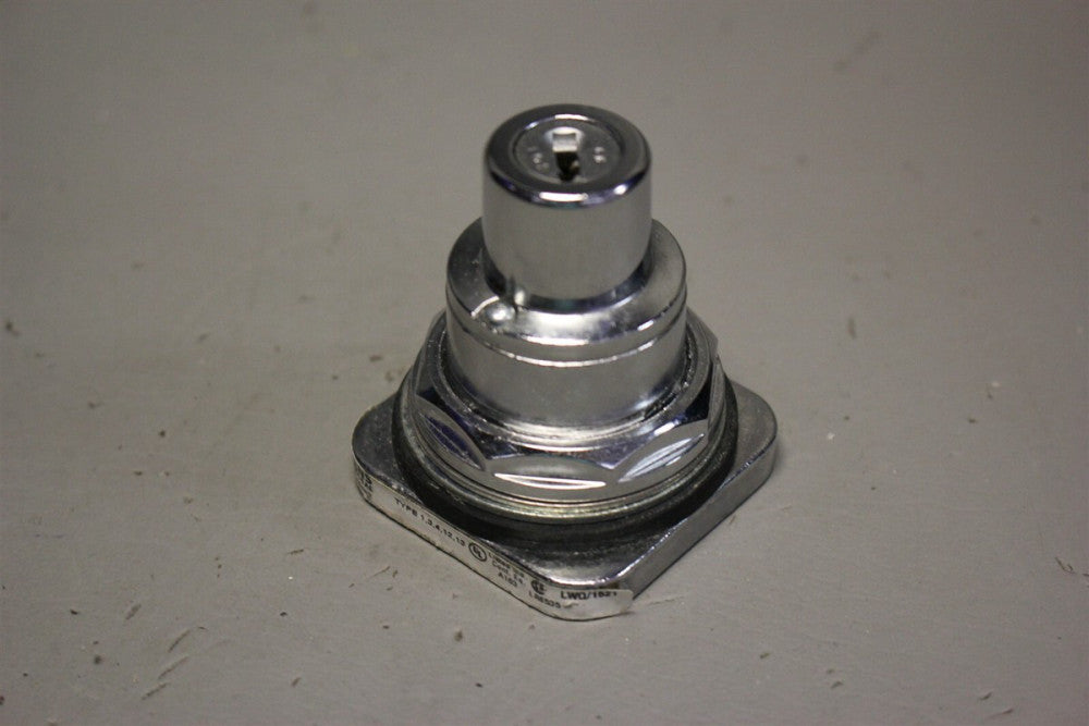SIEMENS NON-ILLUMINATED KEYED SELECTOR SWITCH OPERATOR 52SC6AE
