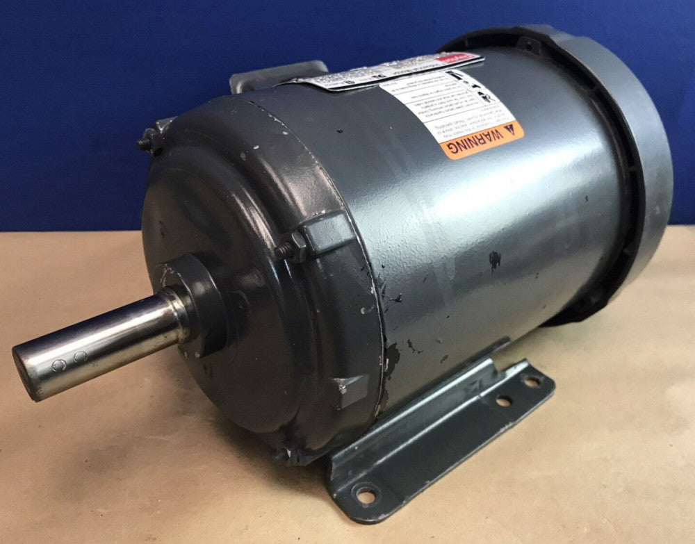 DAYTON 3KW93 MOTOR 1.5HP, 3480RPM, 208-230/460V, 60Hz, 3PH, 143T