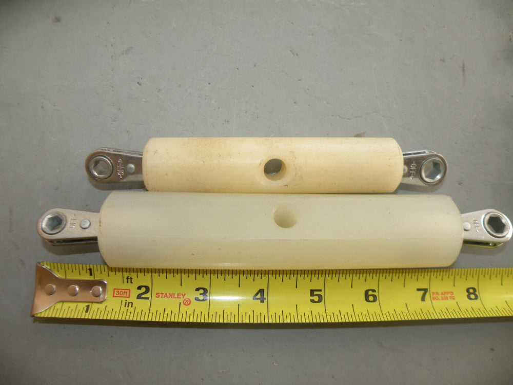 (1) Ratcheting Lineman Insulated Wrench 1/4" & 5/16"