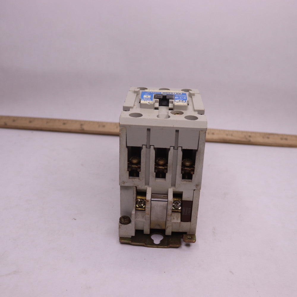 Cutler Hammer Motor Starter Size 1 27A 20V-AC 10HP AN16DN0