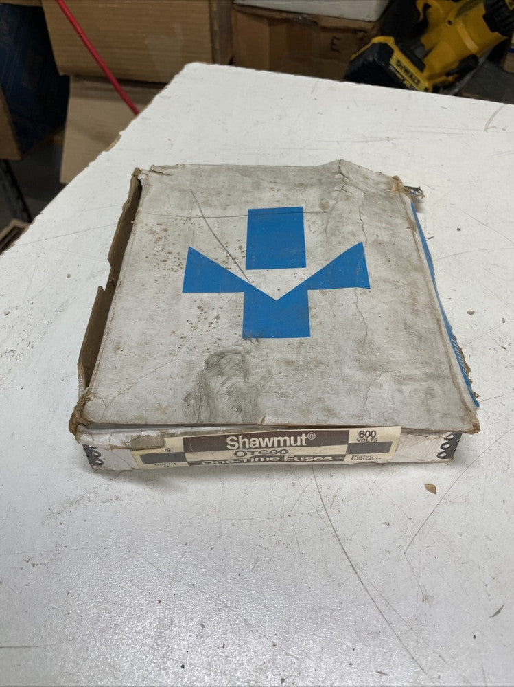 New Old Stock! Shawmut OTS90, 90 Amps, 600 VAC One-Time Fuses 