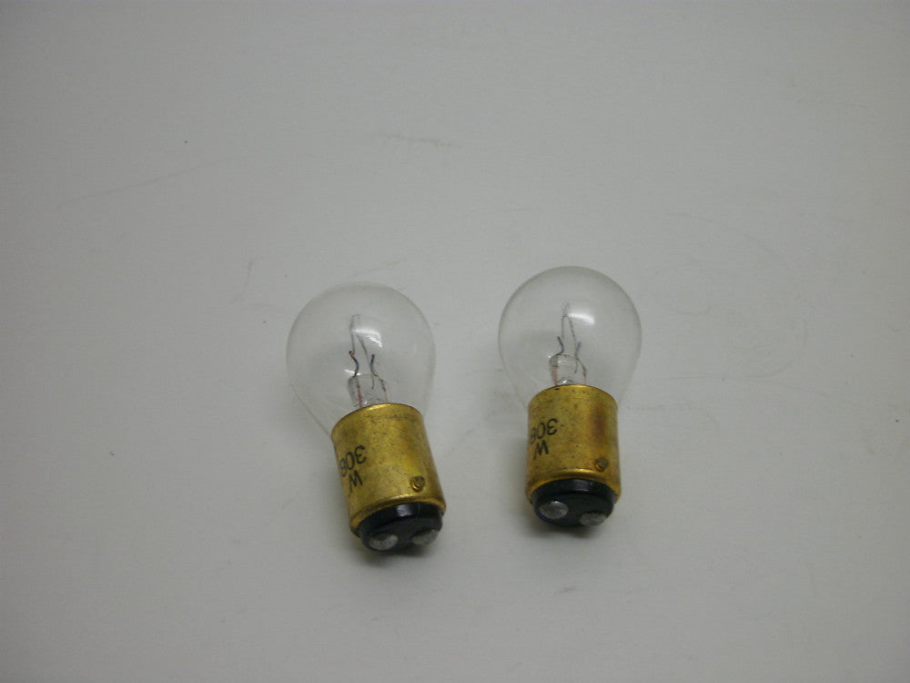 CHICAGO MINIATURE 308 BULB 0.67 AMP 28 VOLT 18.8 WATTS S8 BA15D (LOT OF 2) NNB