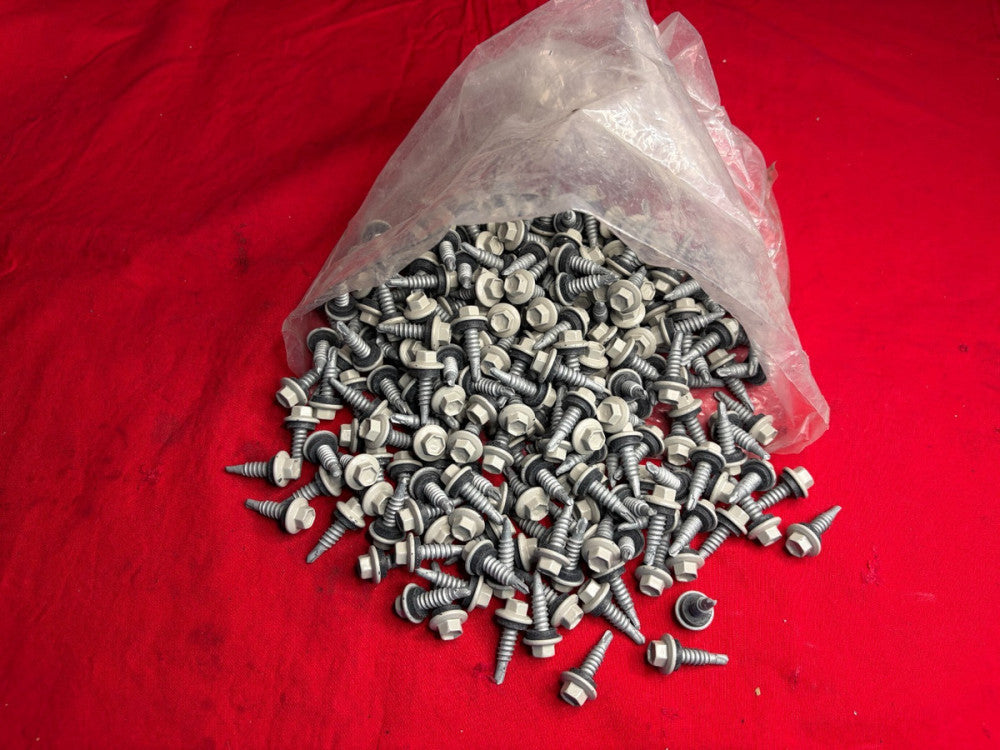 HEX HEAD SELF DRILLING SCREW 1/4" (LOT OF 200)