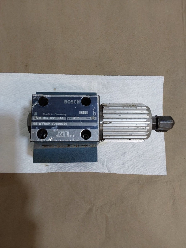 Bosch 0 810 091 544 Solenoid Valve. W/9 815-232-841 BLOCK
