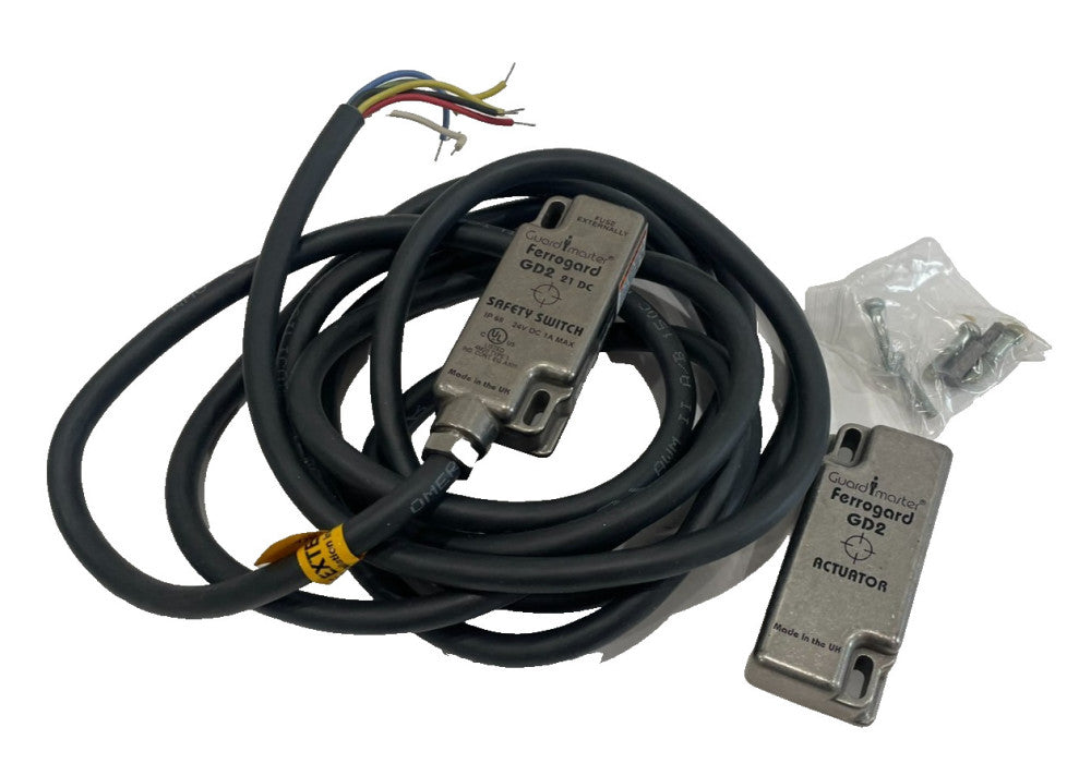 A / B GUARDSMASTER 440N-G02123 NON CONTACT SAFETY SWITCH 440NG02123 NEW, SURPLUS