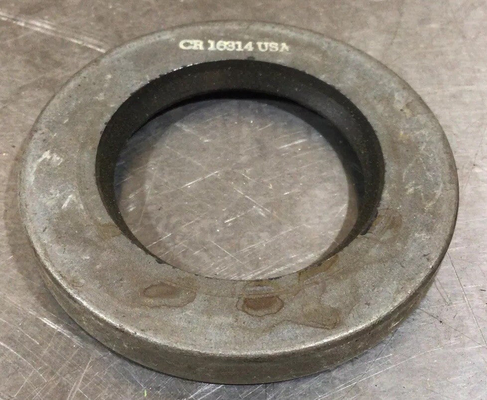 CR SKF  16314 Single Lip Oil Seal 1.625 Shaft 2.623 OD 0.313 NOS Surplus