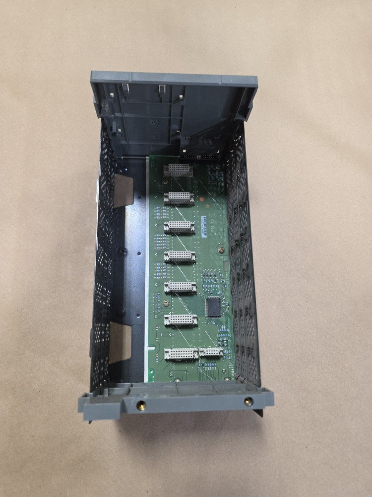 Allen Bradley 1746-A7 SLC 500 7-Slot Rack *CRACKED*