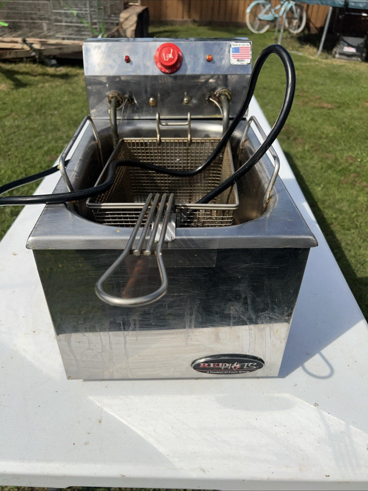 RED HOTS Eagle Countertop Deep Fryer Model EF10-240, 208/240V, 4125/5500