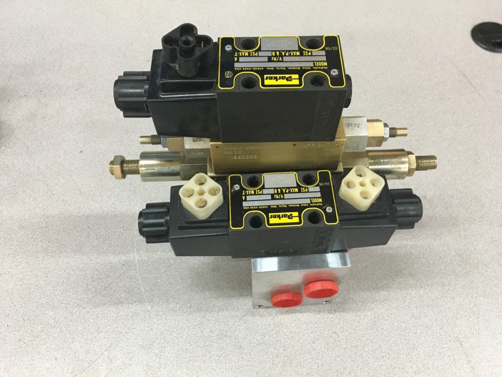 NEW HYDRAULIC VALVE ASSEMBLY PARKER D1VW004KNYW4 82 WITH D1VW020DNYW 82 MANIFOLD