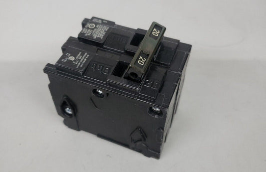 1- Siemens Q220 CIRCUIT BREAKER TYPE QP 20 Amp 2 Pole 120/240V QP220 PLUG IN NEW