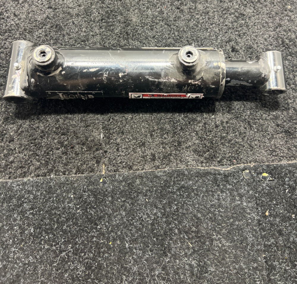 Legend LPWCT-2506-FB Hydraulic Welded Cylinder 2.5" Bore x 6" Stroke x 1-1/2"Rod
