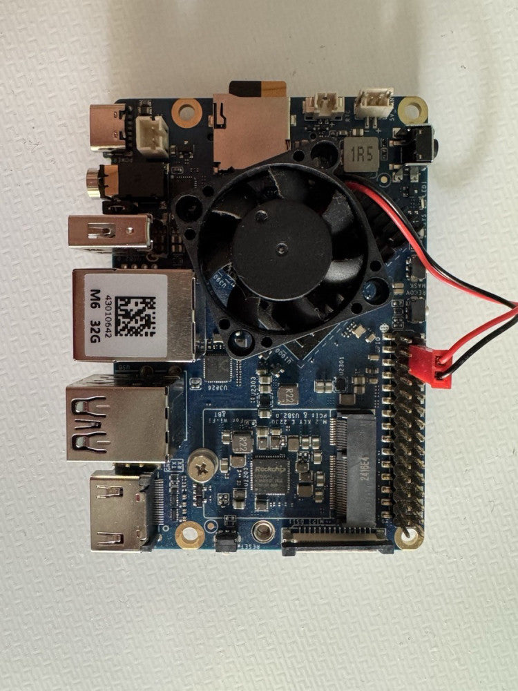FriendlyElec Nano-Pi M6 32GB LPDDR5 RAM  RK3588s 8-core CPU Combo