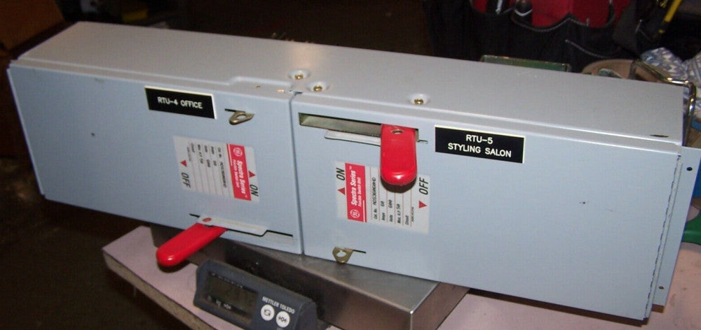 GE 60 AMP TWIN FUSIBLE PANELBOARD SWITCH 600 VAC 50 HP ADS36060HD 