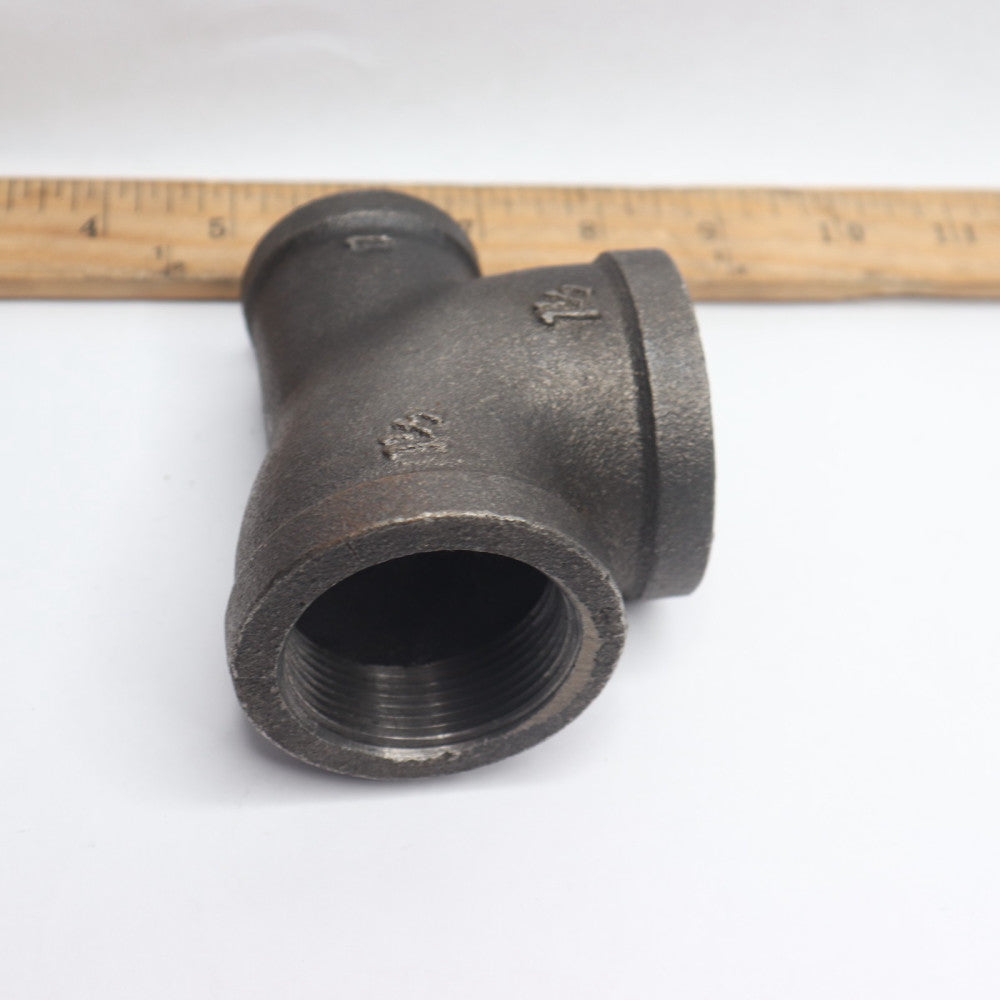 Pipe Fitting Reducing Tee Ductile Iron Class 300 1-1/2" x 1" x 1"