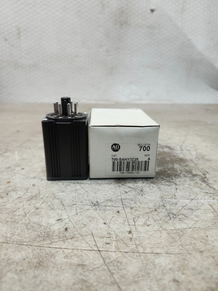 NEW IN BOX ALLEN BRADLEY SOILD STATE RELAY 700-SANY3Z25