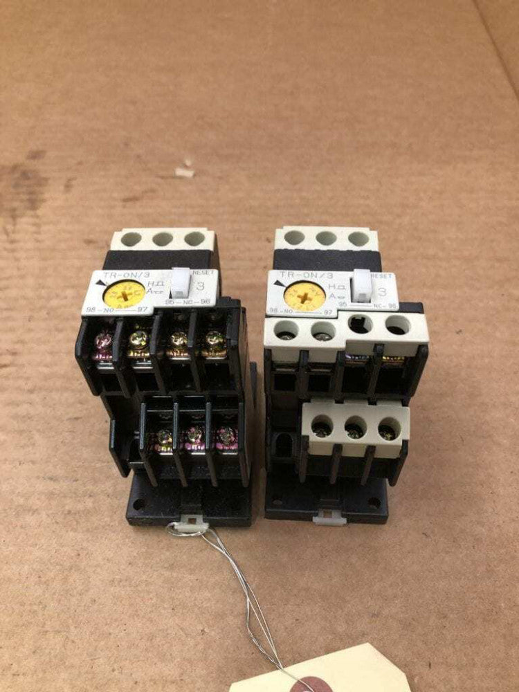 Fuji Electric 4NR0AM TR-0N/3 Contactor 2.8-4.2A 600VAC -Lot of 2