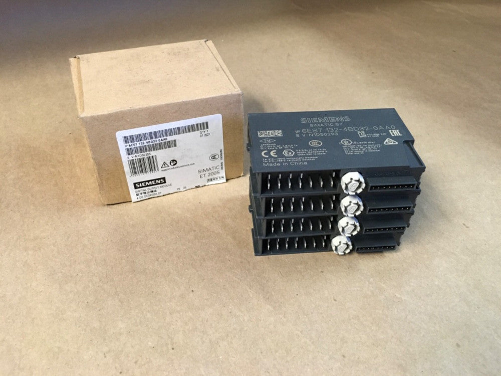 Siemens 6ES7 132-4BD32-0AA0 Digital Output Module *LOT OF 4*  (KB)