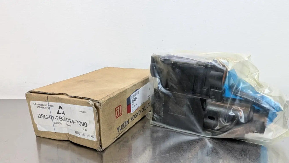 Yuken DSG-01-2B2-D24-7090 Solenoid Directional Control Valve 24VDC Coil