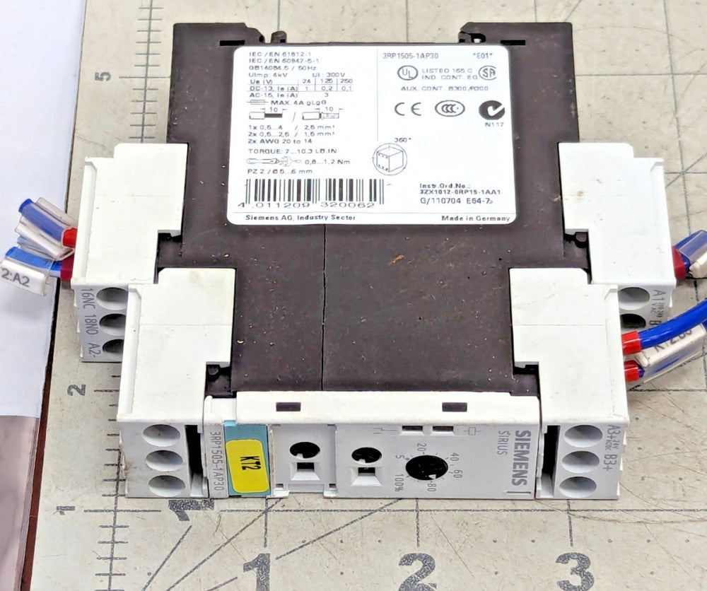 Siemens 3RP1505-1AP30 Time Relay 0.05 Seconds - 100 Hours 24V AC/DC [Z2B7]