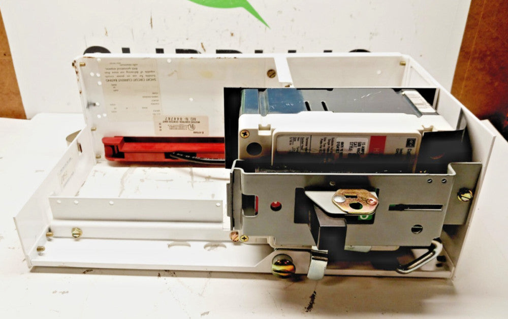 Cutler-Hammer 6" 15 Amp Circuit Breaker Feeder Bucket W/ HFD3015 Breaker