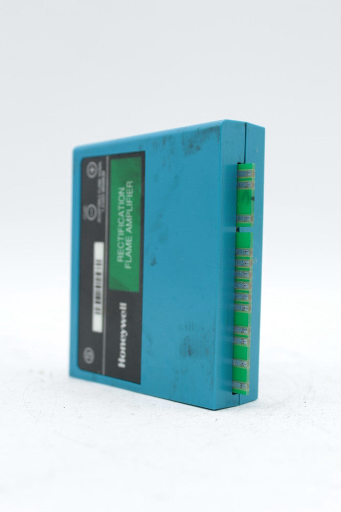 Honeywell R7847 A 1033 Rectification Flame Amplifier Module (Read)
