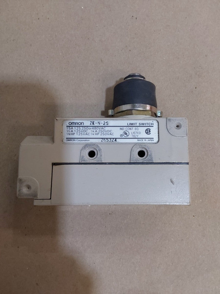 NEW OMRON ZE-N-2S LIMIT SWITCH 15A 480VAC 1/2A