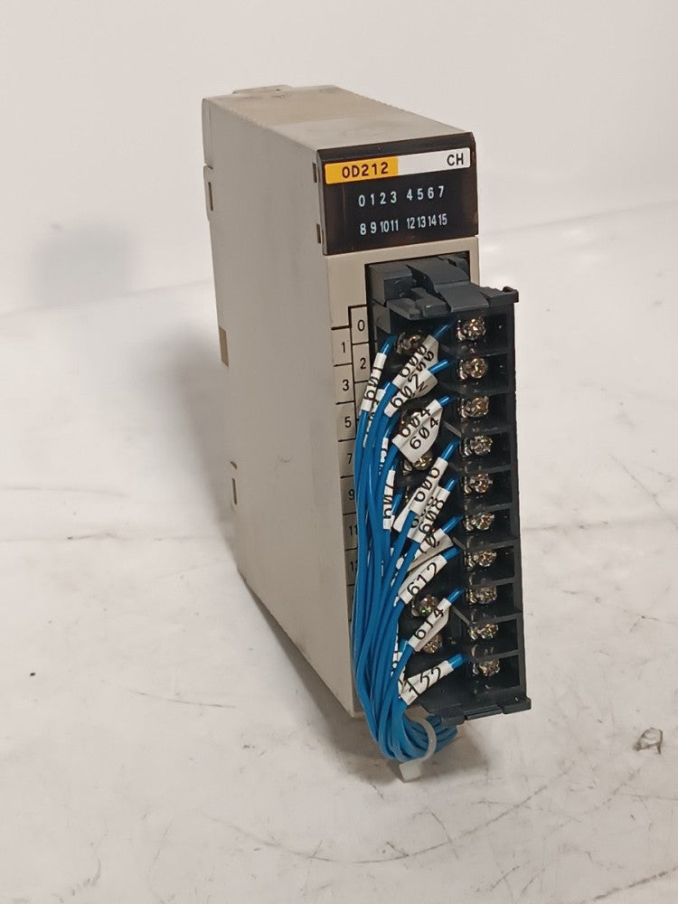 Omron C200H-OD212 PLC Programmable Logic Controller Output Module
