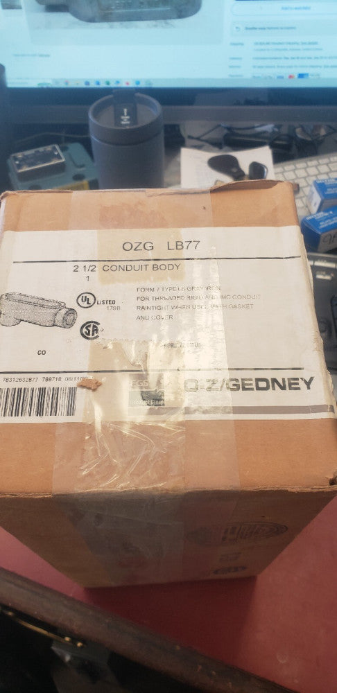 NEW OZ GEDNEY, OZG, CONDUIT OUTLET BODY, LB77, LB 77, 2-1/2" HUB SIZE, FORM 7