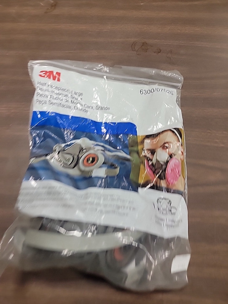 3M 6300/07026 Large Half Face Respirator NEW IN BAG