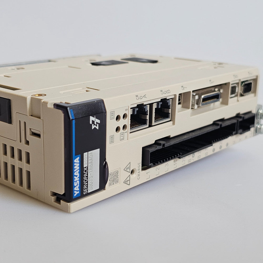Yaskawa SGD7S-1R6A0A Sigma-7 Servopack AC Servo Drive 200V 200W EtherCAT