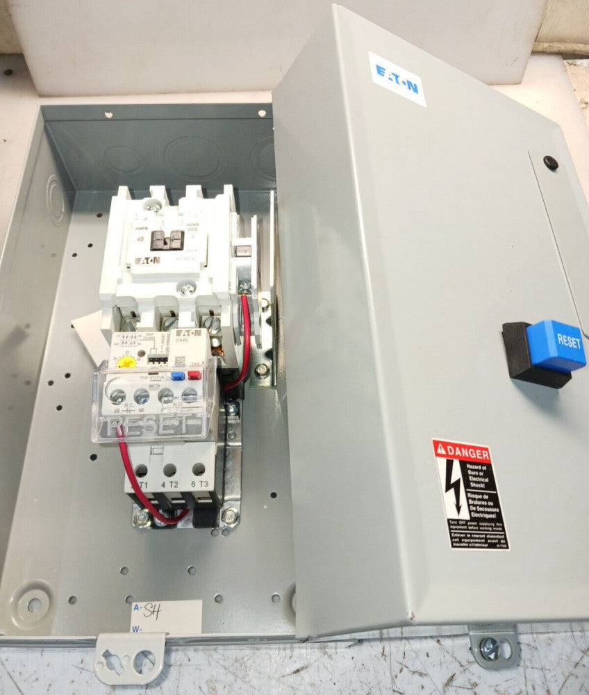 NEW EATON SIZE 2 ENCLOSED MOTOR STARTER AN19GN0 COIL 24 VAC ECN0521TAA