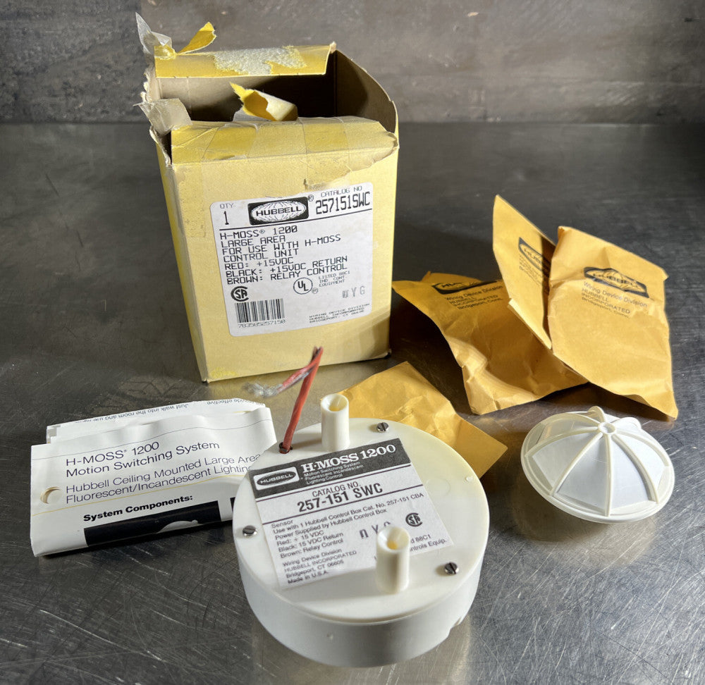 HUBBELL 257151SWC Nos Surplus