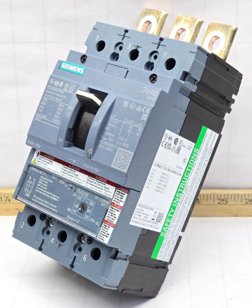 Siemens 225 Amp Circuit Breaker 600 VAC 3 Pole 85 kA  3VA5222-5EC31-0AA0