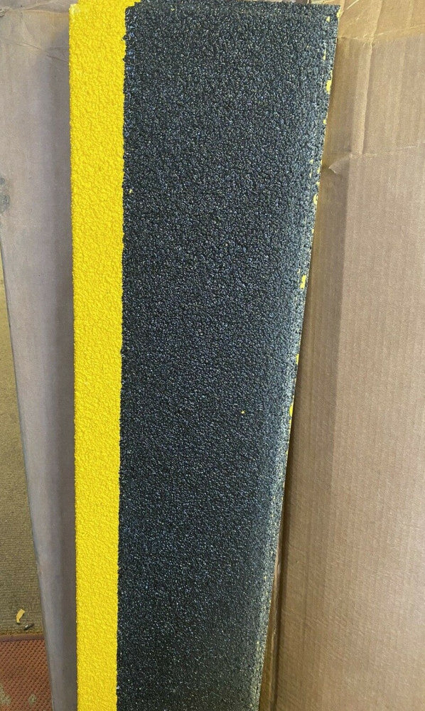 BRAND NEW STAIR TREAD  27196  CNSV FRP BLK YLW 48X 10       WF34F1711813