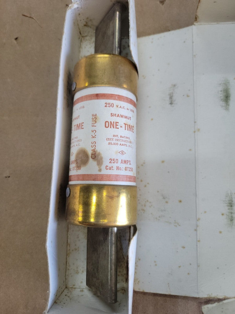 1- NOS FERRAZ SHAWMUT OT250 ONE TIME 250A 250V FUSE .