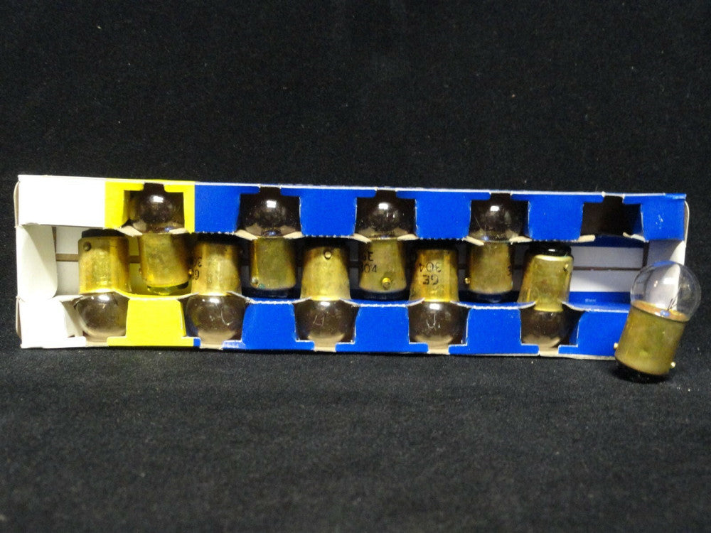GENERAL ELECTRIC - MINIATURE LAMPS - SET OF 10 - UNIT NUMBER 304 - NEW OLD STOCK