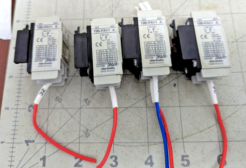 Lot Of 4 Allen Bradley 195-FA11 Contact Blocks TESTED WORKING PULL [Z3B7]#33